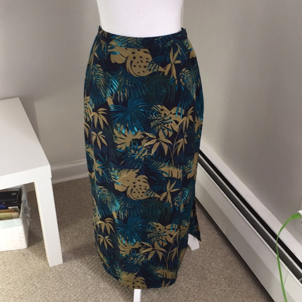 Briggs Skirt